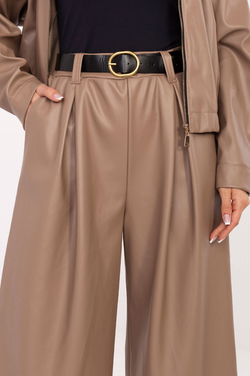 Tumedas liivakarva püksid