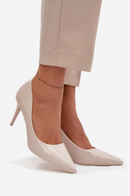 Jadira kõrged kontsad lakk-kunstnahast naistele teravaotsaga, elevandiluukarva