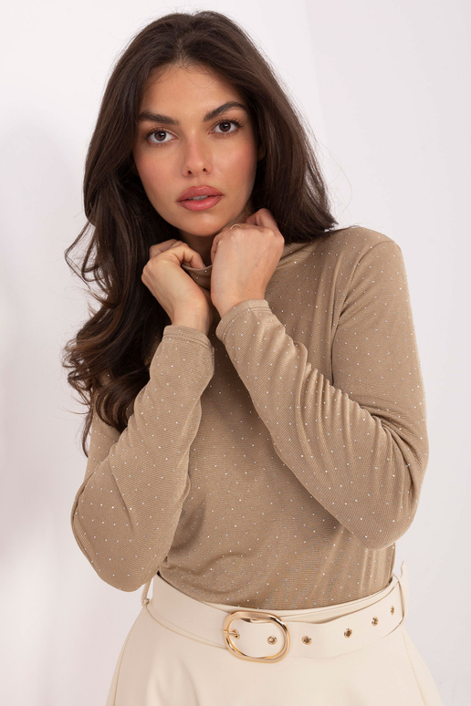 Tumedat liiva värvi IT t-särk