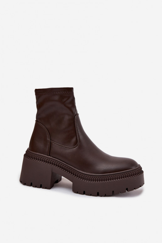 Naiste poolsaapad massiivsete kontsade ja platvormiga pruuni värvi eko nahast Elvianne