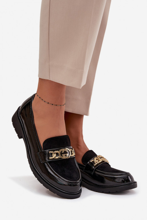 Läikivad naiste mokasiinid kuldsete detailidega S.Barski HY52-540 musta värvi Läikivad naiste mokasiinid kuldsete detailidega S.Barski HY52-540 musta värvi