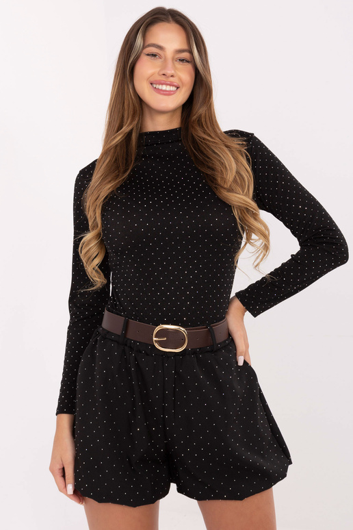 Mustad lühikesed püksid