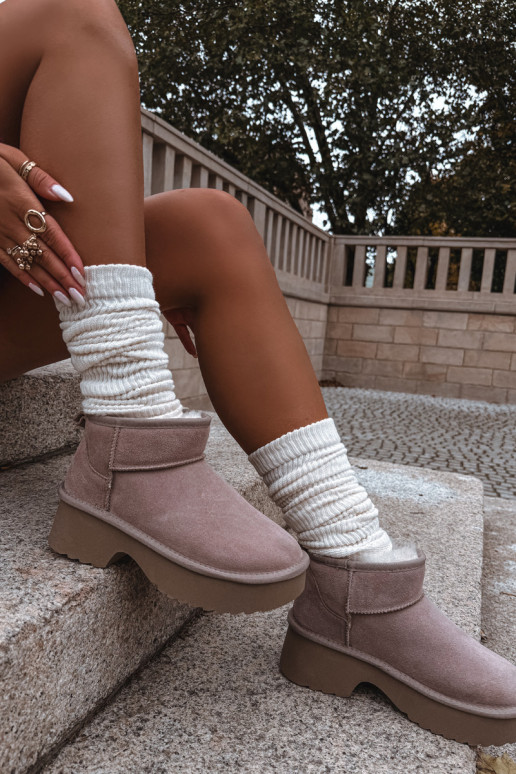 nööpidega lumesaapad Pealiste omadPealturalnego seemisnakhsedu voodriga karusnahaga Khakivärvi Milora