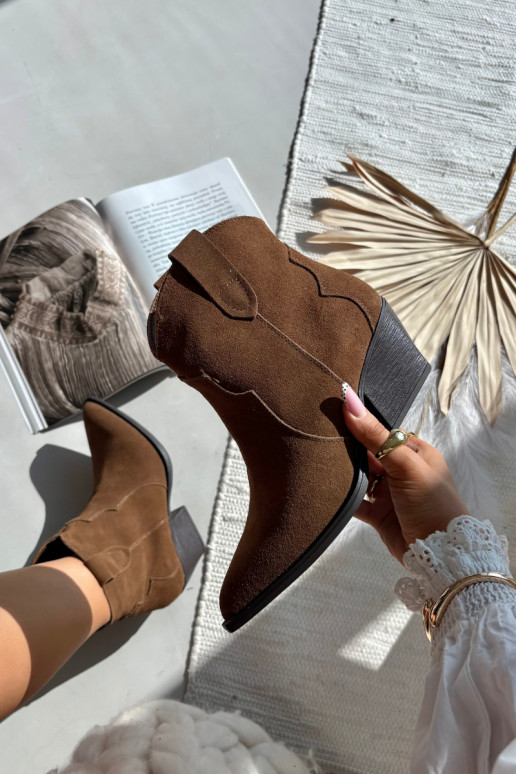 Keenud kauboistiilis naiste saapad naturaalsest sametist Beretta pruun Keenud kauboistiilis naiste saapad naturaalsest sametist Beretta pruun