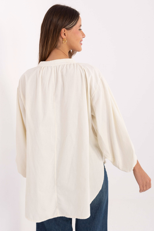 Hele liivakarva särk