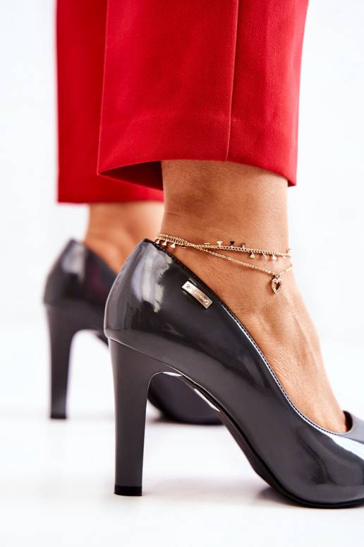 Kingad laque kõrge jämeda kontsaga...