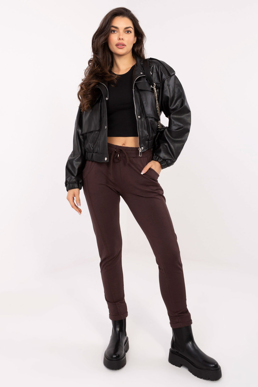 Tumepruunid spordipüksid