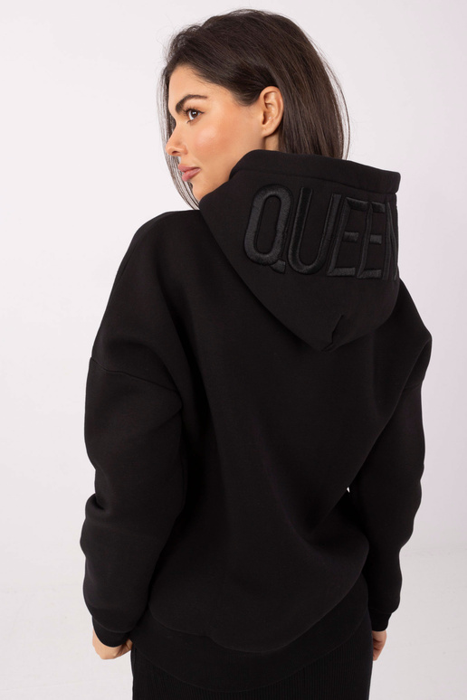 Tumesinine lukuga džemper, must