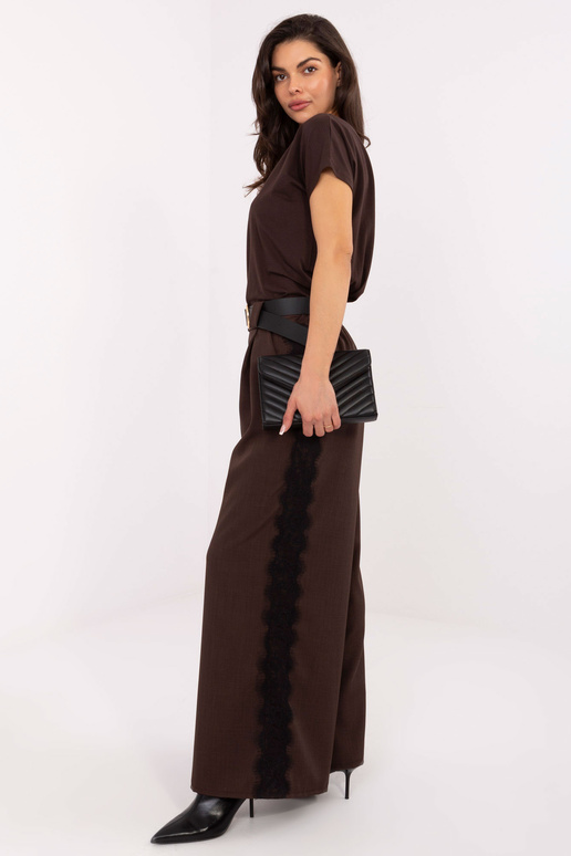 Tumepruunid t-särgid