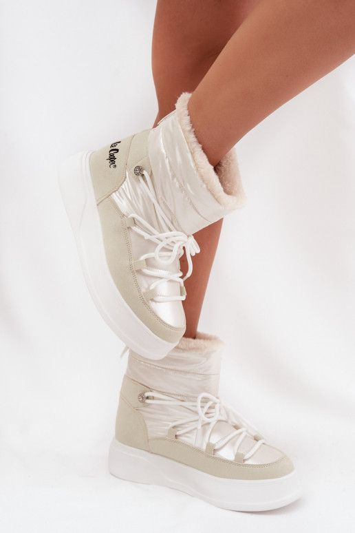 nööpidega lumesaapad  platvormiga Lee Cooper LCJ-25-03-3815 valget värvi nööpidega lumesaapad  platvormiga Lee Cooper LCJ-25-03-3815 valget värvi