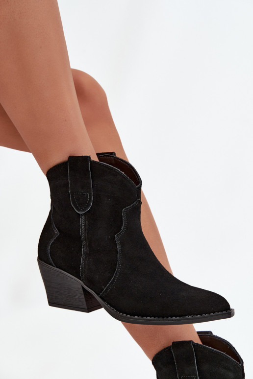 Keenud kauboistiilis naiste saapad naturaalsest sametist Beretta must Keenud kauboistiilis naiste saapad naturaalsest sametist Beretta must