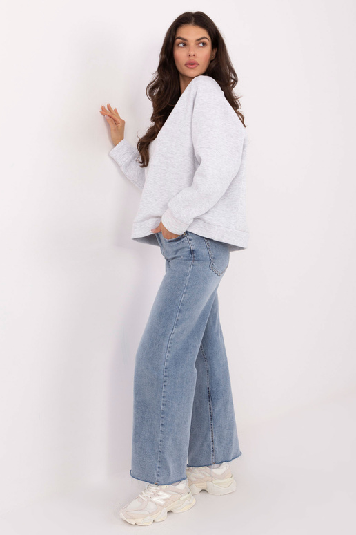 Sinine kampsun, helehall