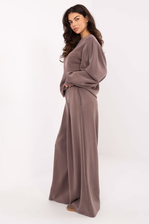 Tumesandaali värvi jakk