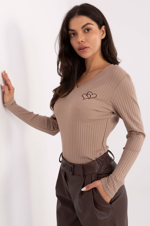 Tume liivakarva pluus