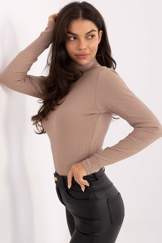 Tume liivakarva pluus