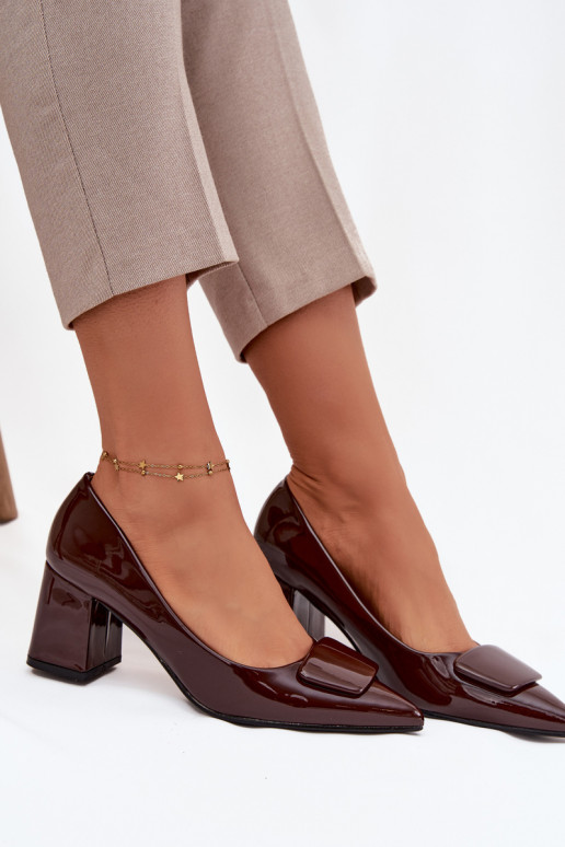 Laque Kingad kõrge jämeda kontsaga kaunistustega Czekoladowe Isoline