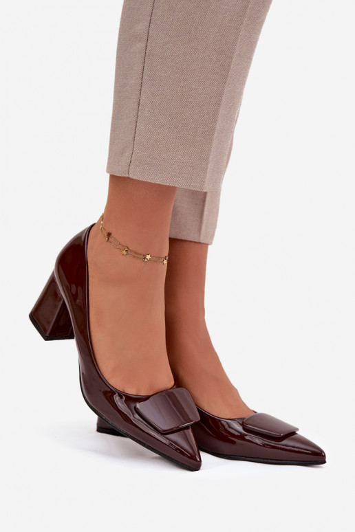 Laque Kingad kõrge jämeda kontsaga kaunistustega Czekoladowe Isoline