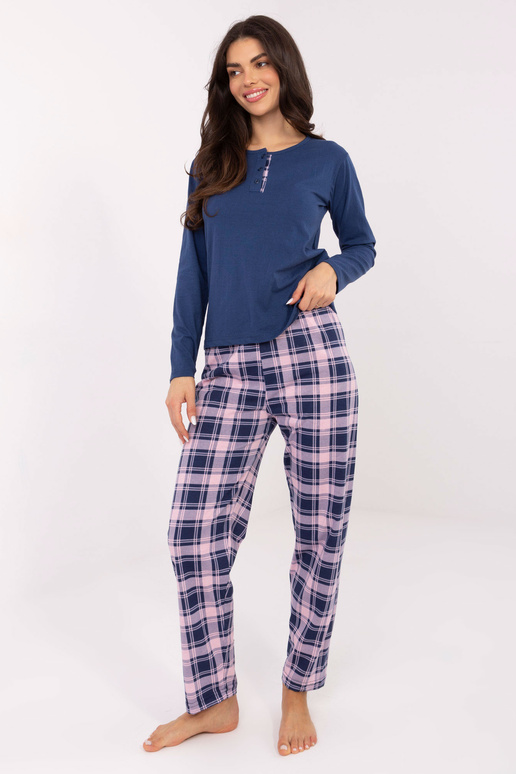 Tumesinine pidžaama