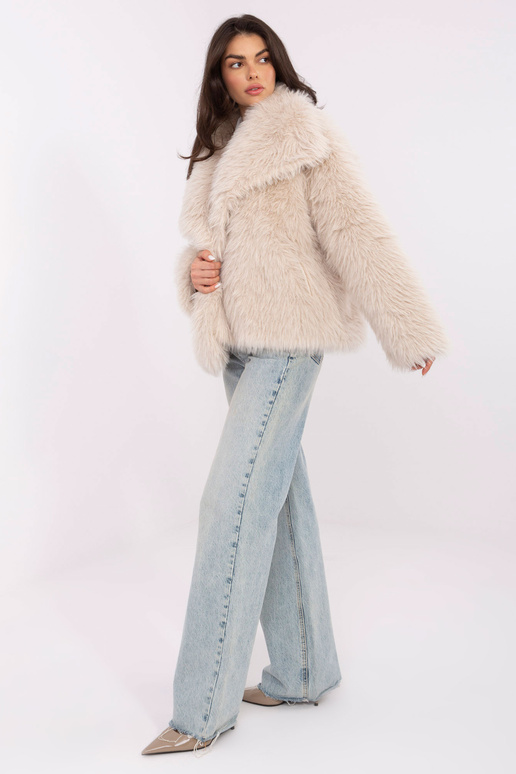 Hele liivakarva jakk