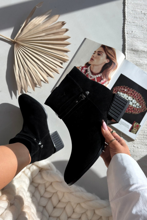 D&A CR52-651 mustad kunstnahast soojad naiste saapad Klocke