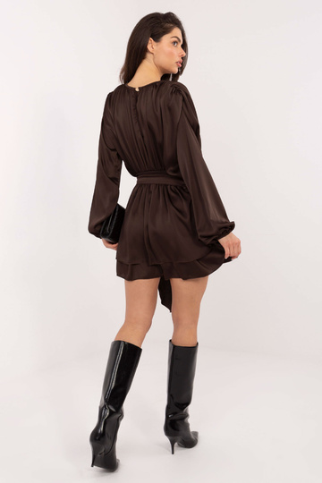 Tumepruun kombinesoon 2