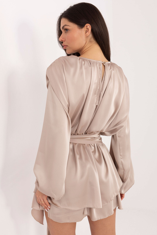 Liivakarva kombinesoon