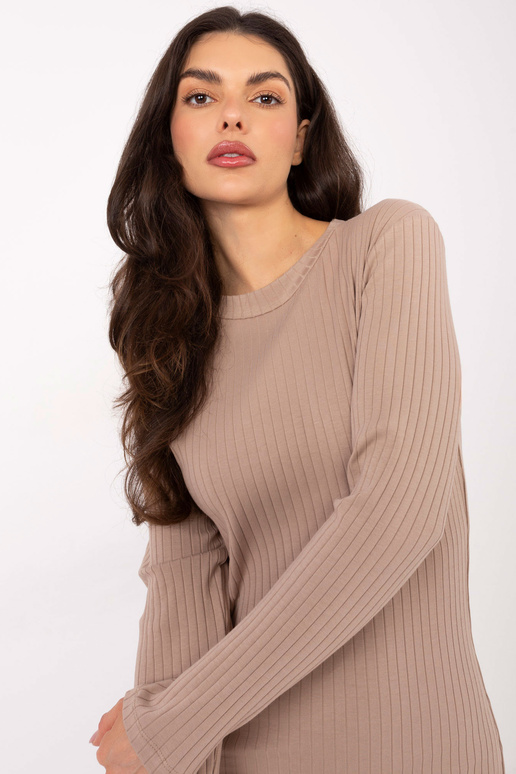 Tume liivakarva kleit