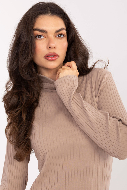 Tume liivakarva kleit