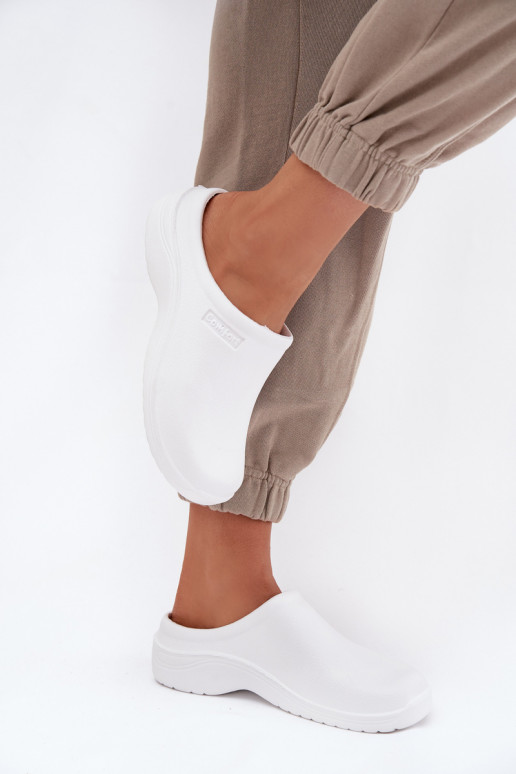 Kerged rannaplätud Sussid   valget värvi Parissa