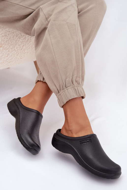 Kerged rannaplätud Sussid   Must Parissa