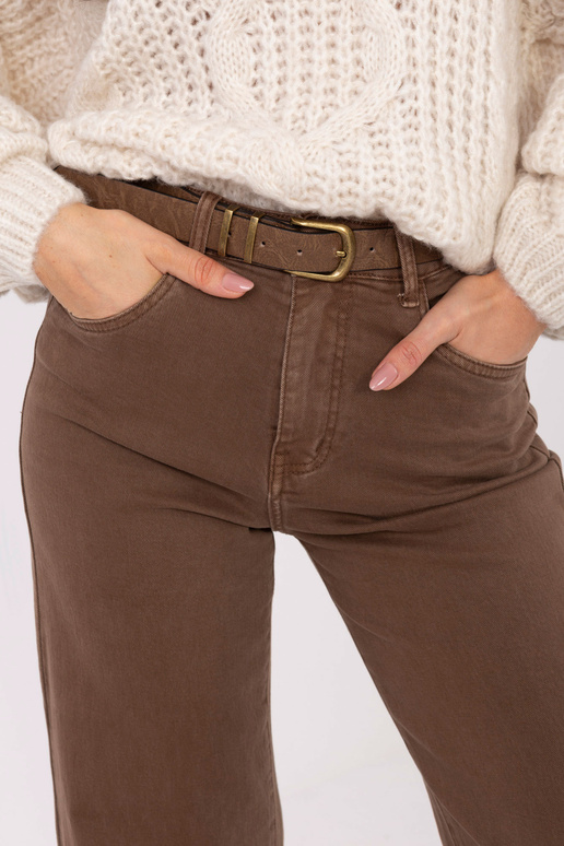 Pruunid teksapüksid