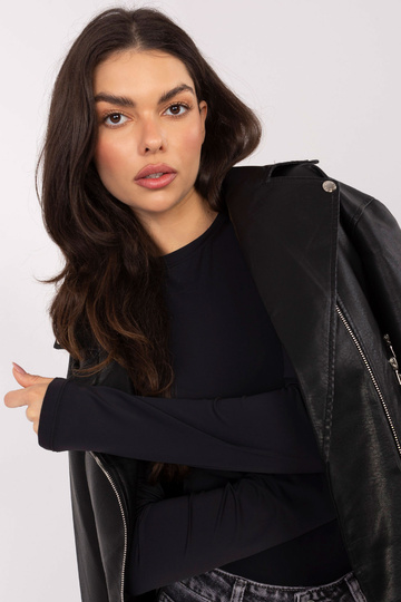 Must pluus 2