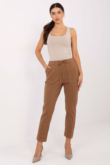 Kaamelikarva püksid