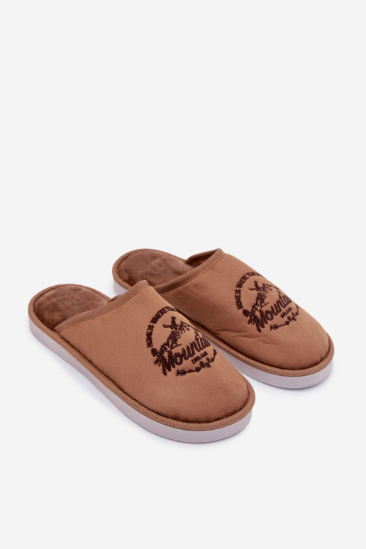  Plätud pruunid värvi Tiranne