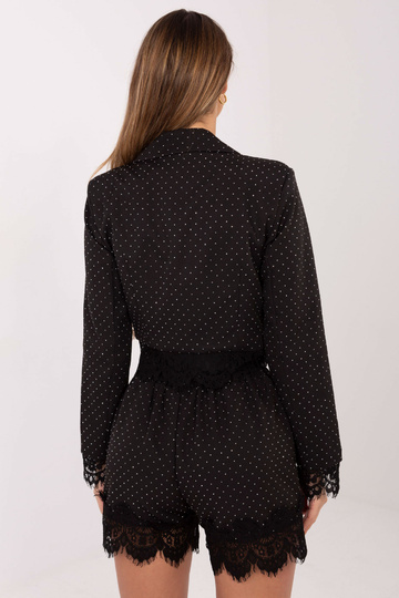 Must-hõbedased lühikesed... 2