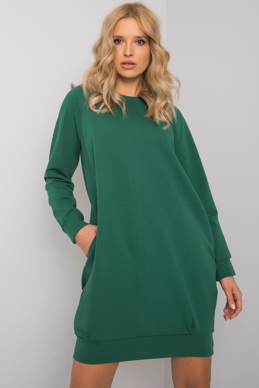 Tumedas rohelise tooniga kleit