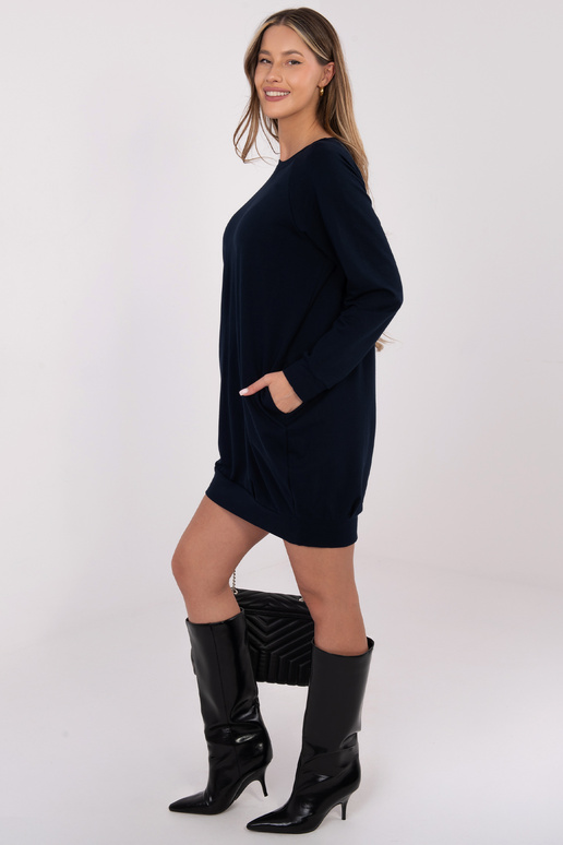 Granaatpunase tooniga kleit