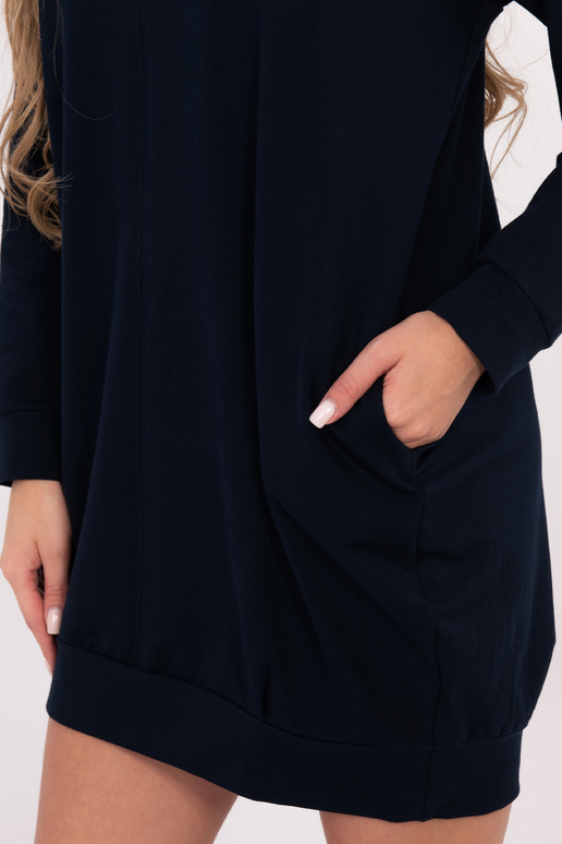 Granaatpunase tooniga kleit