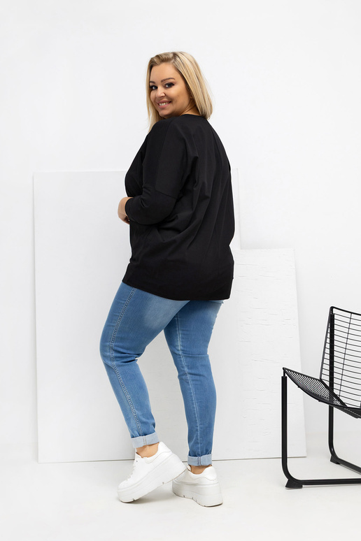 Musta värvi särgid