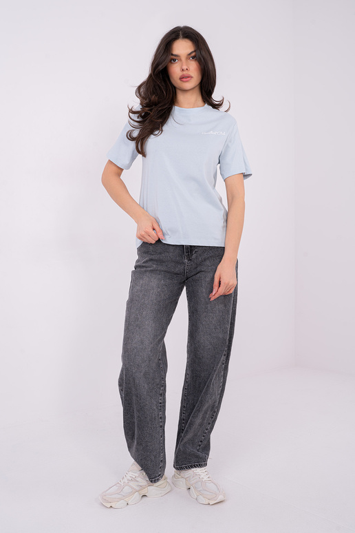 Helesinised lühikeste varrukatega...