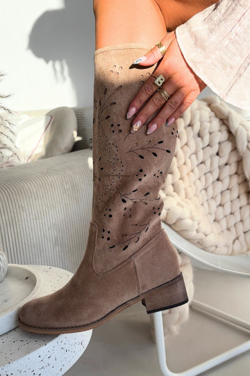  naiste pika säärega saapad  beeži värvi Helinna