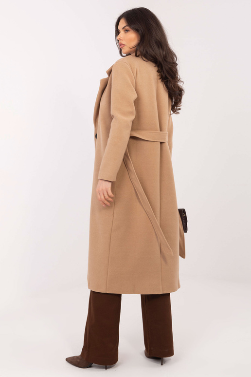 Kaamelivärvi mantel