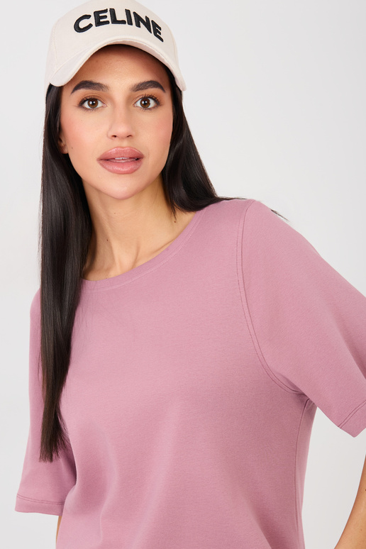 Lühikeste varrukatega tumeroosa T-särk