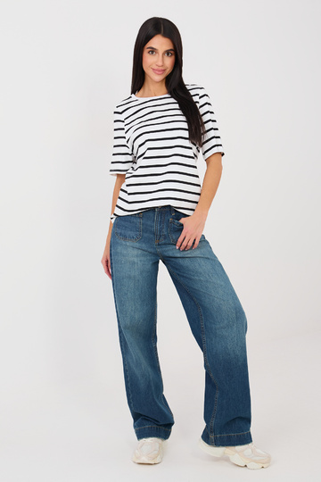 Must-valge tindimustriga...