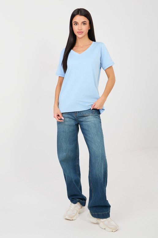 Lühikeste varrukatega helesinine T-särk