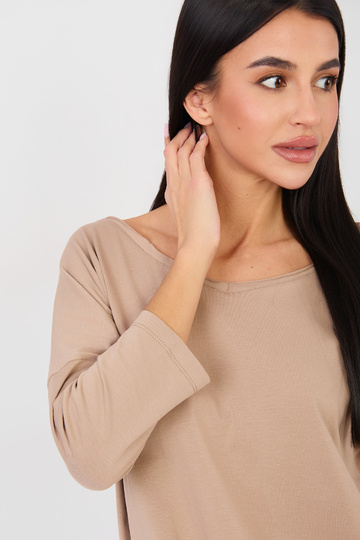 Tumeliivakarva pluus