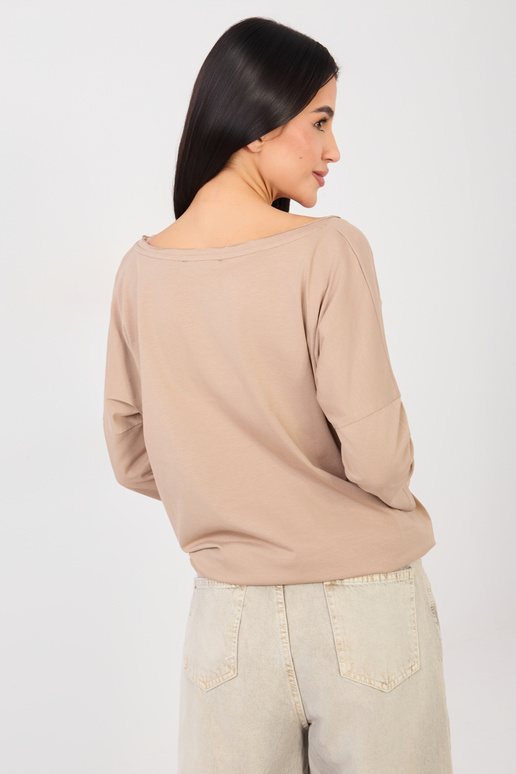 Tumeliivakarva pluus