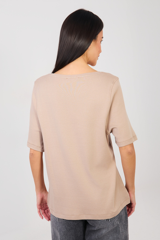 Tumeliivakarva T-särk