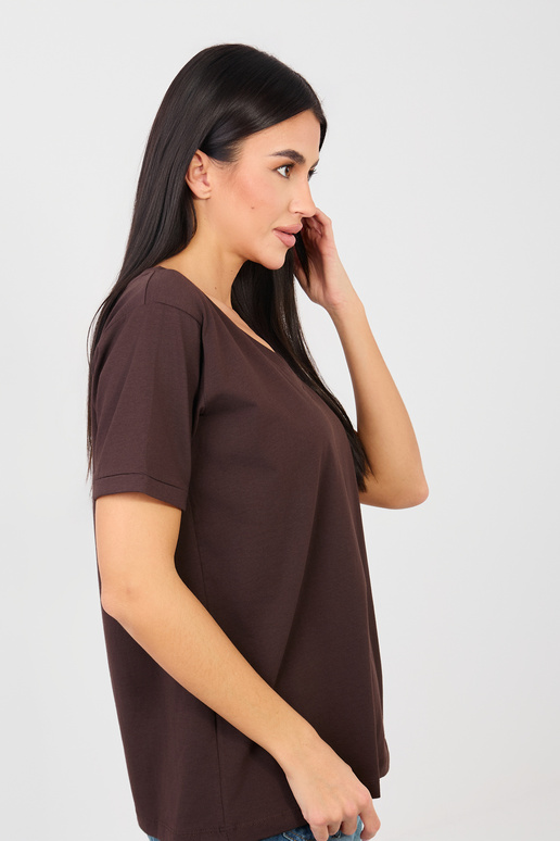 Tumepruunid T-särgid