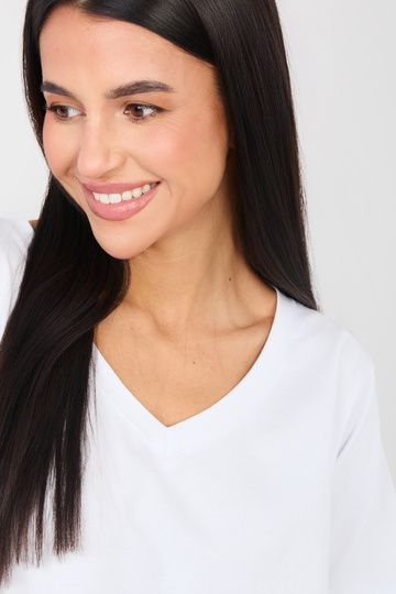 Valge lühikeste varrukatega...